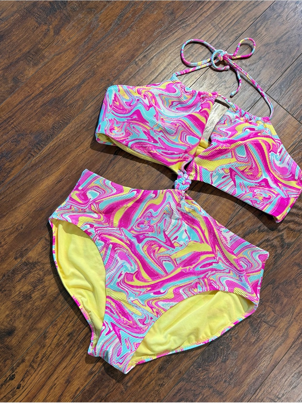 No Boundaries women’s size XL one piece bathing suit with side cut outs